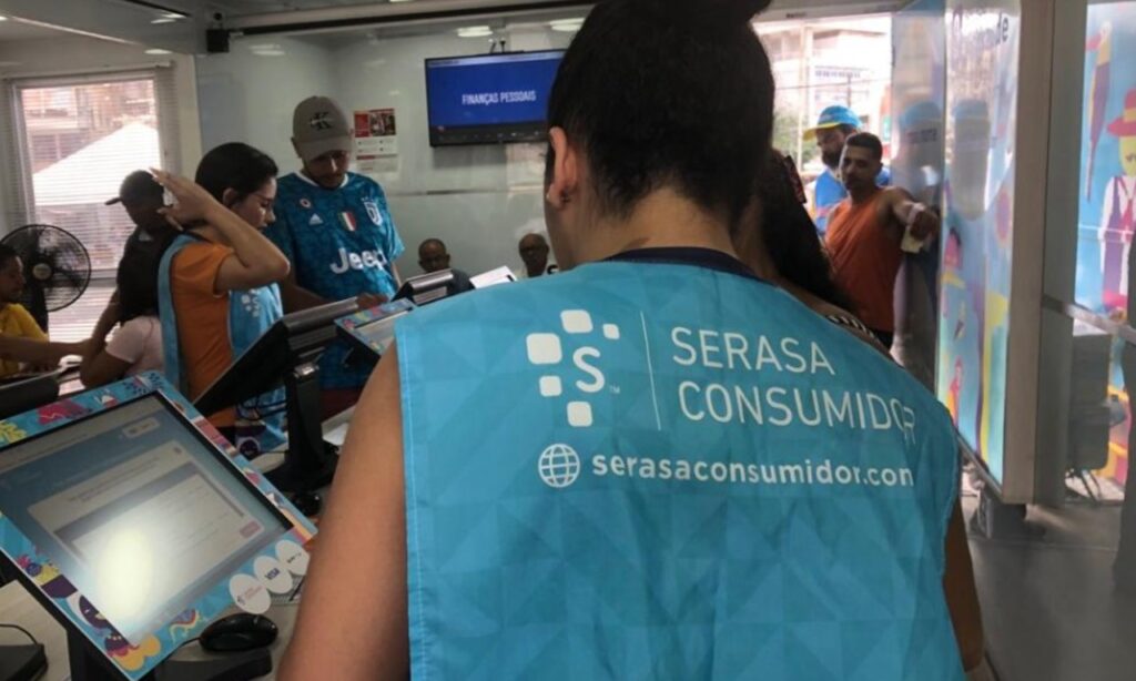 Imagem Ilustrando a Notícia: Serasa lança ferramenta para ajudar empresários com gestão de informações