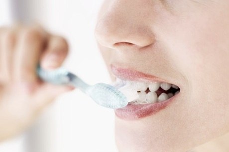 Imagem Ilustrando a Notícia: Higiene bucal pode ajudar a prevenir complicações da Covid-19