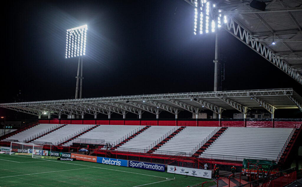 Imagem Ilustrando a Notícia: Adson Batista coloca estádio Antônio Accioly à disposição para Copa América
