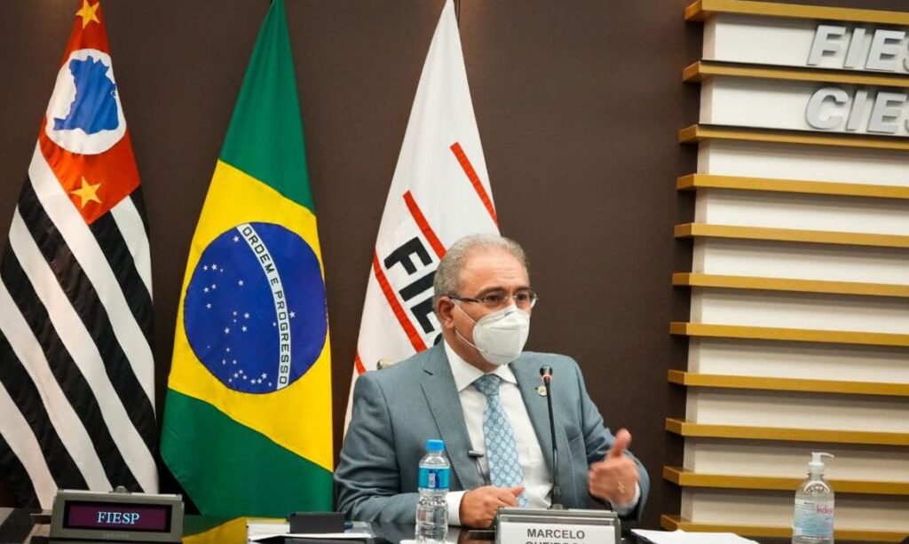 Imagem Ilustrando a Notícia: Ministro diz que é possível vacinar toda população brasileira em 2021