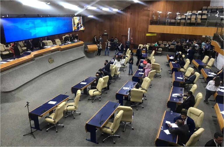 Imagem Ilustrando a Notícia: Antecipação de eleição na Câmara de Goiânia e criação de cargos é arquivado