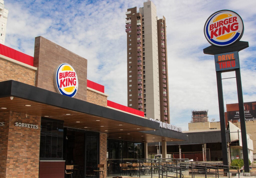 Imagem Ilustrando a Notícia: Em campanha para o Dia Internacional contra a Homofobia, Burger King comete gafe