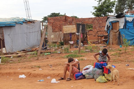 Imagem Ilustrando a Notícia: Quase 20 mil vivem em moradias precárias em Aparecida