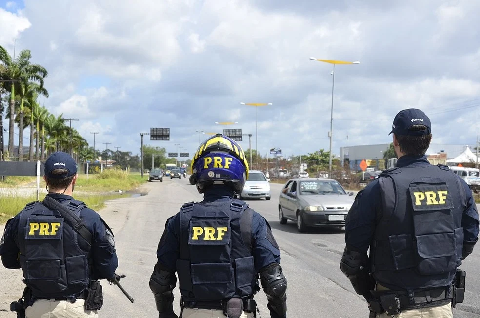 Imagem Ilustrando a Notícia: Provas do concurso da Polícia Rodoviária Federal é suspenso devido a pandemia da Covid-19