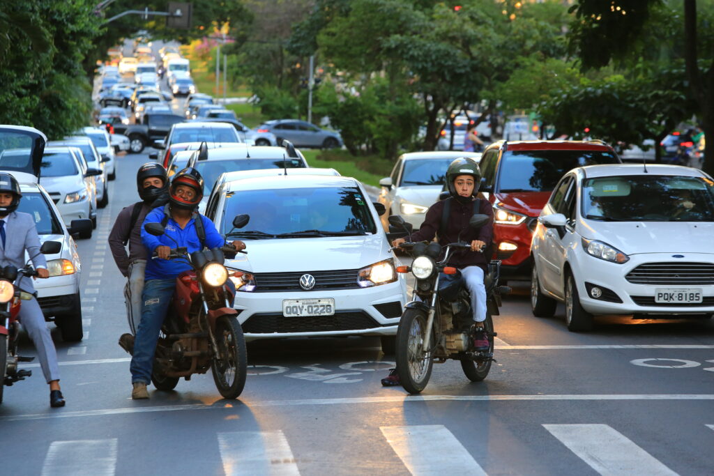 Imagem Ilustrando a Notícia: Goiânia deve ganhar mais 125 faixas exclusivas para motos