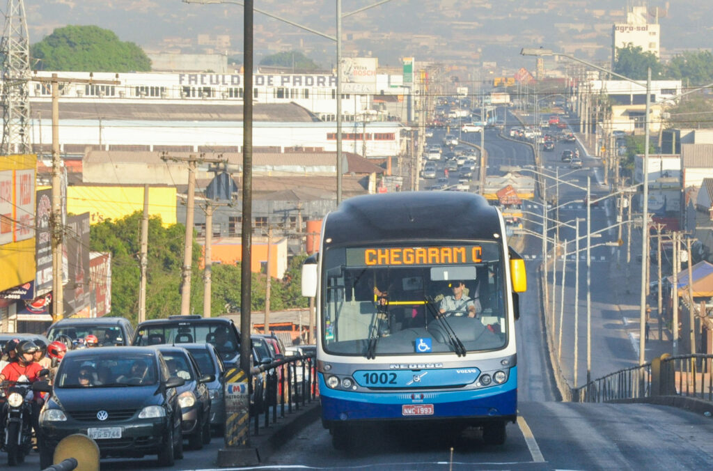 Imagem Ilustrando a Notícia: Após paralisação, motoristas de ônibus do Eixo Anhanguera retornam ao trabalho