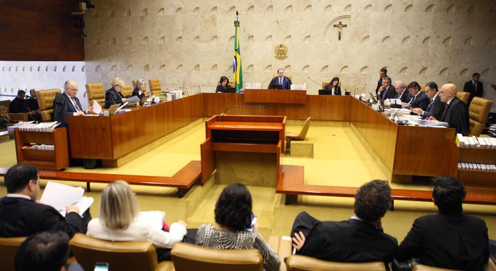 Imagem Ilustrando a Notícia: Como previsto, com 7 votos no STF, Goiás poderá ingressar no RRF