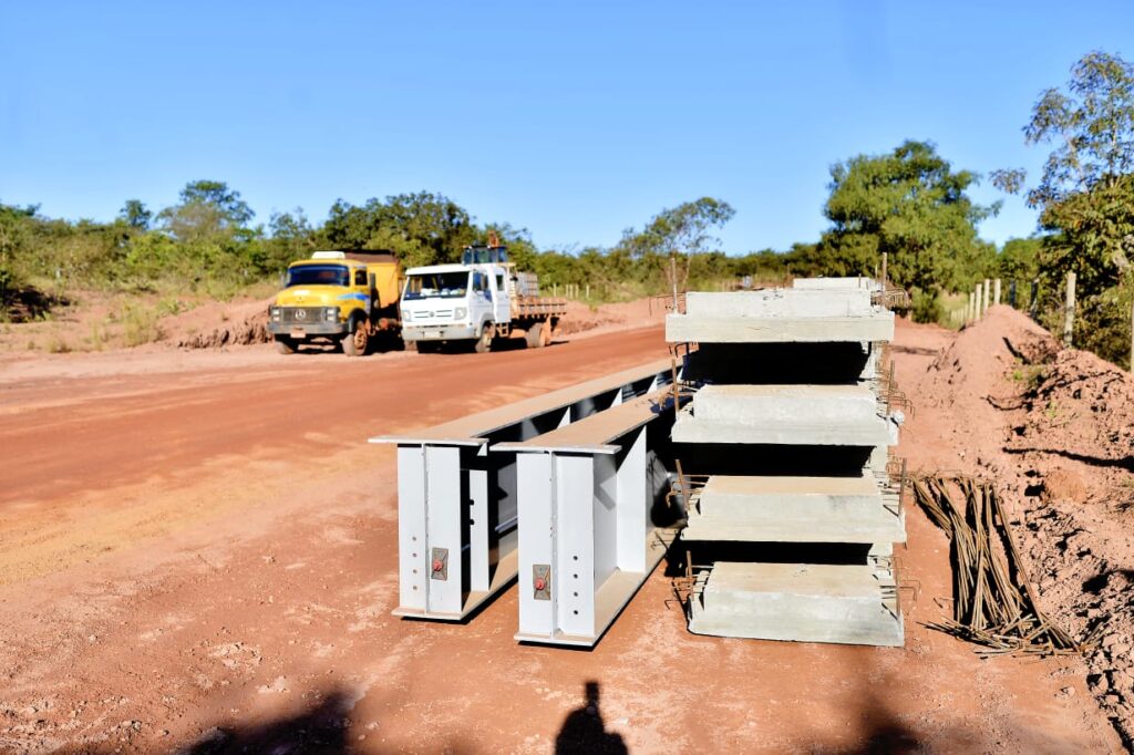 Imagem Ilustrando a Notícia: Governador começa série de obras de construção de pontes em Goiás