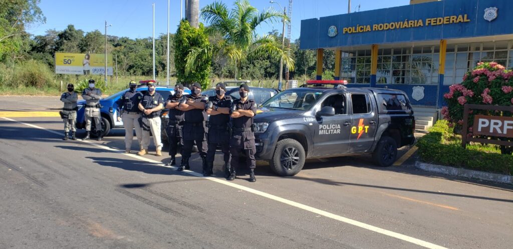 Imagem Ilustrando a Notícia: Homem suspeito de feminicídio é preso em ação conjunta da PRF e Policia Militar