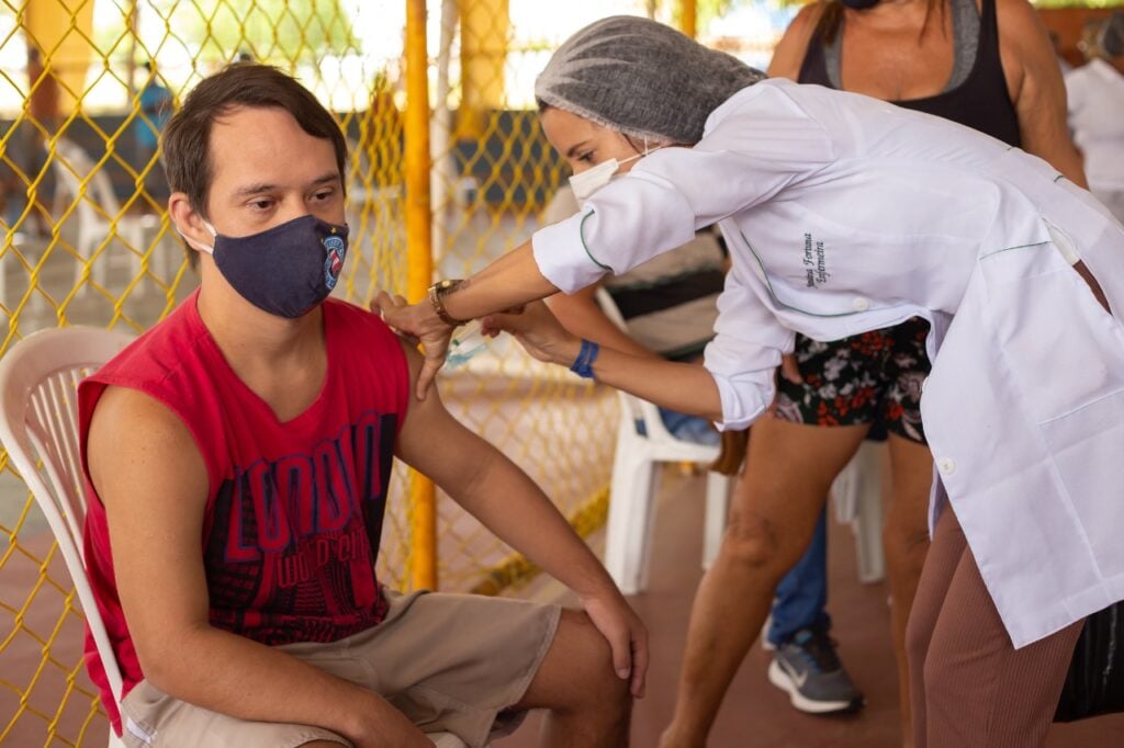 Imagem Ilustrando a Notícia: Goiânia amplia público para vacinação contra Covid-19