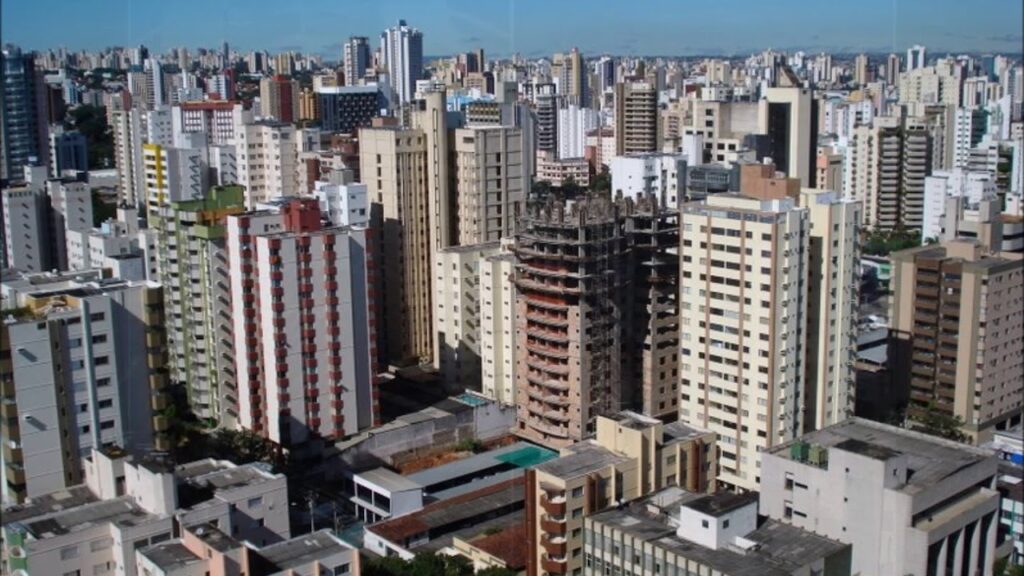 Imagem Ilustrando a Notícia: Contratos de aluguéis comerciais passam a ser renegociados pelo IPCA em Goiânia. Entenda