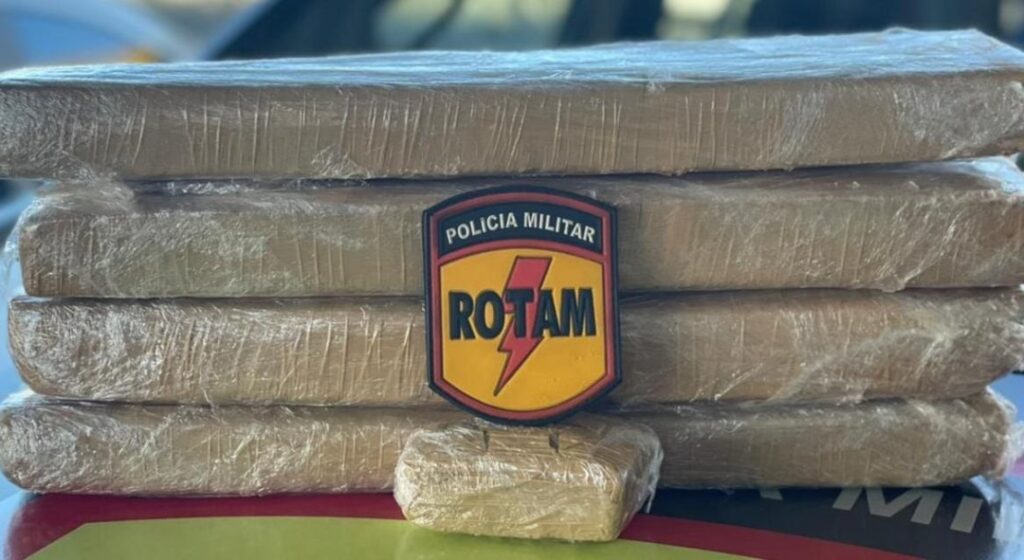 Imagem Ilustrando a Notícia: Em 4 dias de operação, PM apreende mais de 1,6 tonelada de drogas em Goiás