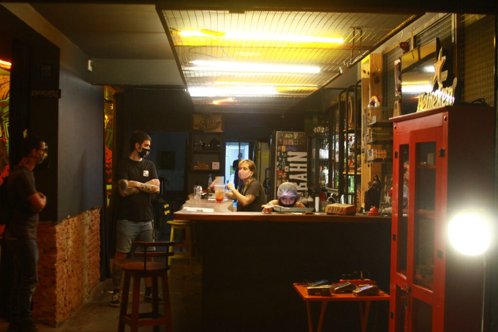 Imagem Ilustrando a Notícia: Justiça rejeita flexibilização dos bares e restaurantes
