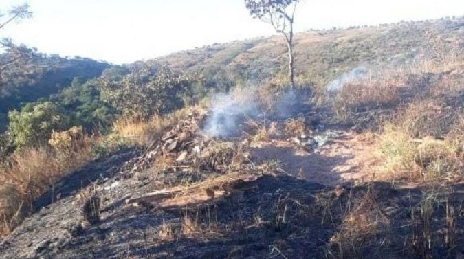 Imagem Ilustrando a Notícia: Polícia suspeita que Lázaro tenha usado carro encontrado incendiado em Girassol