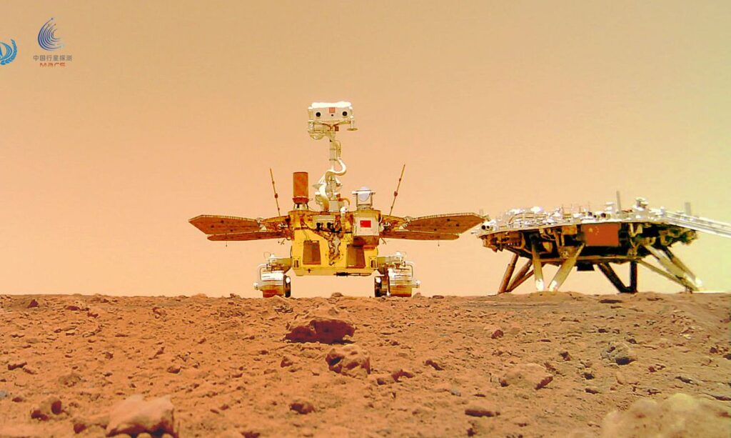 Imagem Ilustrando a Notícia: China publica imagens em cores da superfície de Marte