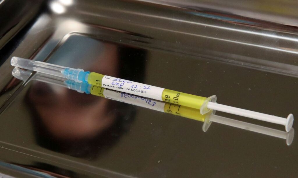 Imagem Ilustrando a Notícia: Com eficácia de 47%, vacina da CureVac contra covid-19 falha em teste