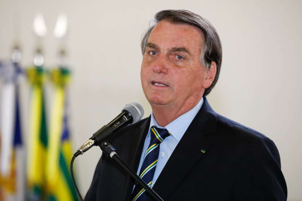 Imagem Ilustrando a Notícia: Kajuru e mais dois senadores apresentam notícia-crime contra Bolsonaro por suposta prevaricação