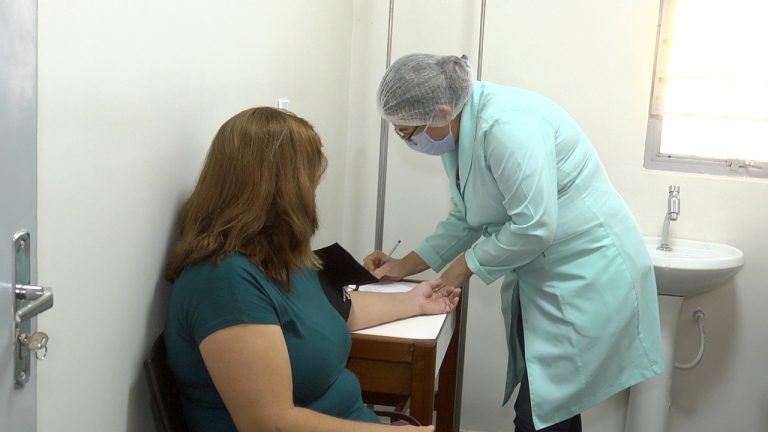 Imagem Ilustrando a Notícia: Prefeitura convoca mais de 380 profissionais da saúde em Goiânia