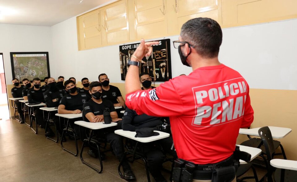 Imagem Ilustrando a Notícia: Governo do Estado convoca mais 50 novos servidores para o curso de formação da Polícia Penal
