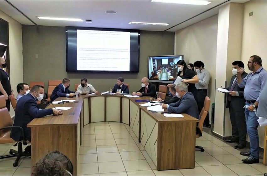 Imagem Ilustrando a Notícia: CCJ da Câmara de Goiânia rejeita pagar quinquênio retroativo a 1º de janeiro
