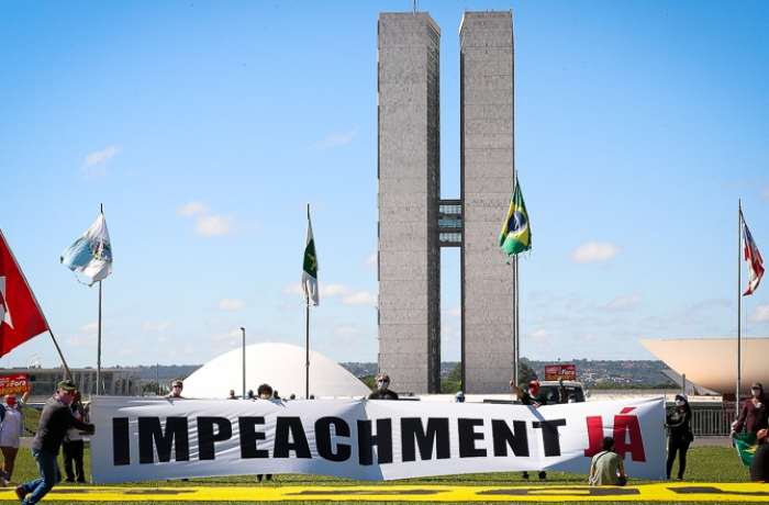 Imagem Ilustrando a Notícia: ‘Superpedido de impeachment’ contra Jair Bolsonaro é apresentado na Câmara