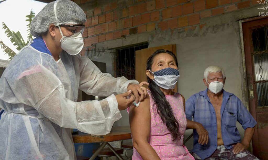 Imagem Ilustrando a Notícia: Indígenas poderão ter vacinação permanente contra covid-19