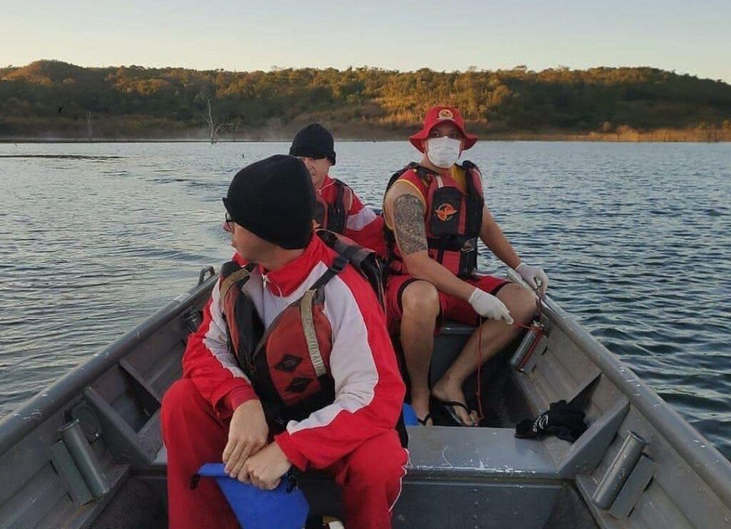 Imagem Ilustrando a Notícia: Corpo de vítima de afogamento é resgatado no lago de Serra da Mesa