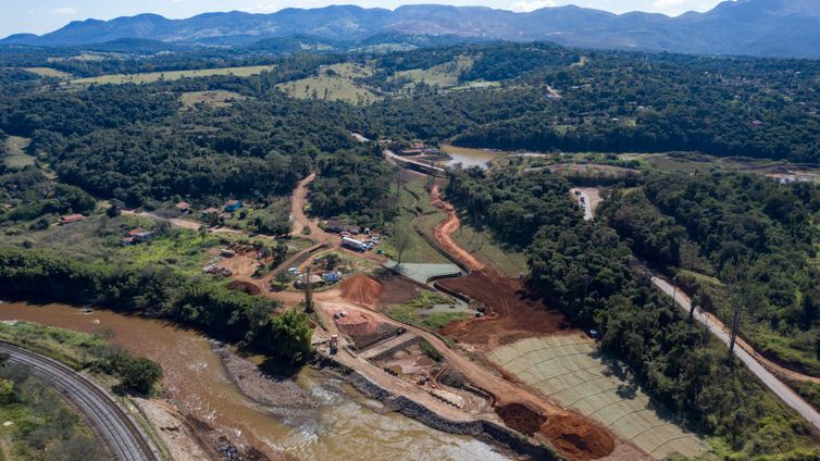 Imagem Ilustrando a Notícia: Com técnicas inéditas, reflorestamento em Brumadinho só atingiu 1%