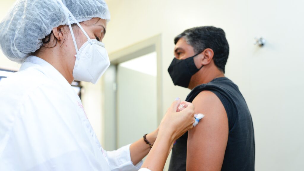 Imagem Ilustrando a Notícia: Goiânia mobiliza grupos prioritários para imunização contra o vírus da H1N1