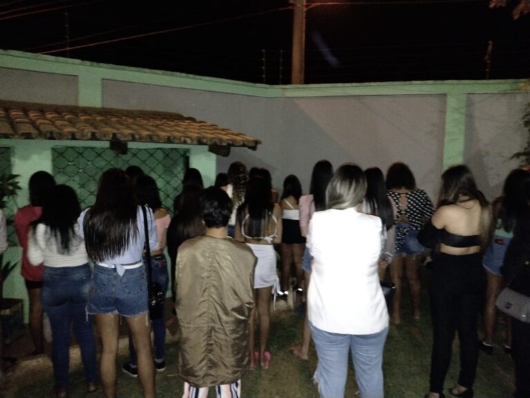 Imagem Ilustrando a Notícia: Fiscais encerram festa com mais de 500 pessoas em Aparecida de Goiânia