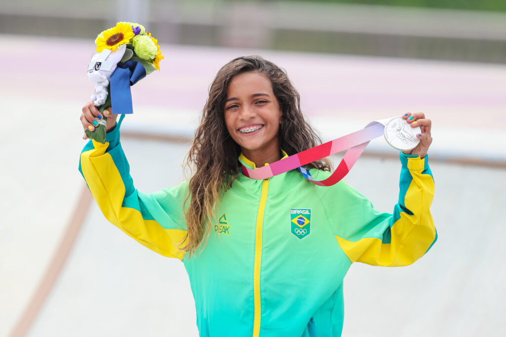 Imagem Ilustrando a Notícia: Aos 13 anos, Rayssa Leal faz história pelo Brasil