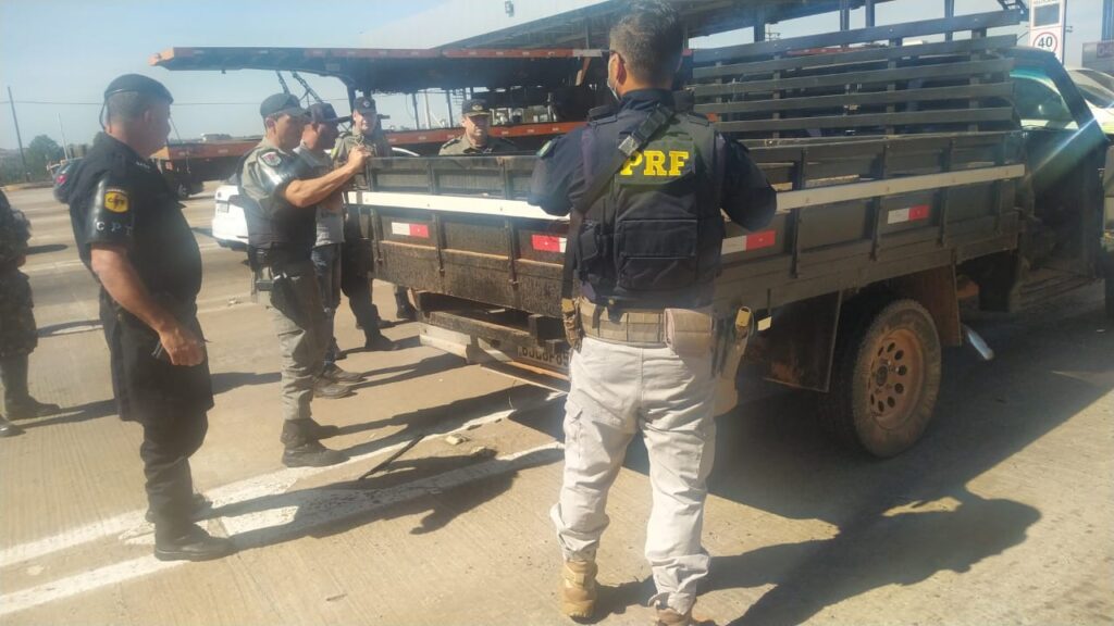 Imagem Ilustrando a Notícia: Homem é preso transportando 30 Kg de cocaína na BR-153, em Piracanjuba
