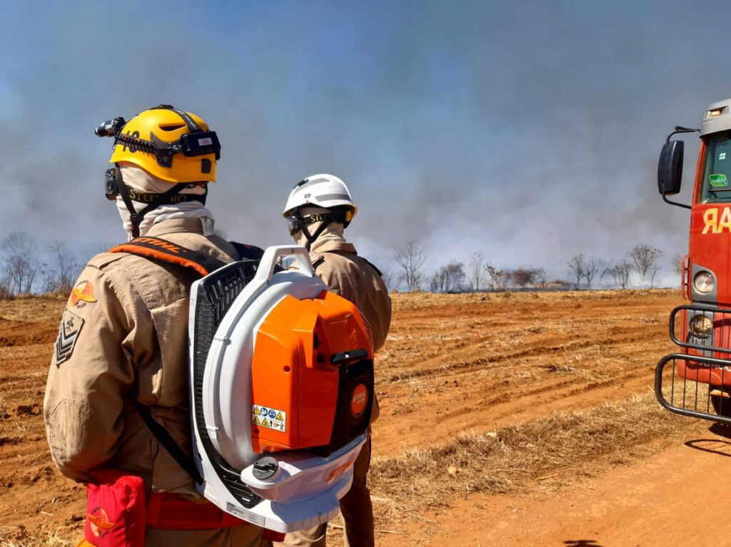 Imagem Ilustrando a Notícia: Incêndio no Parque das Emas já atingiu 30 mil hectares, diz Corpo de Bombeiros