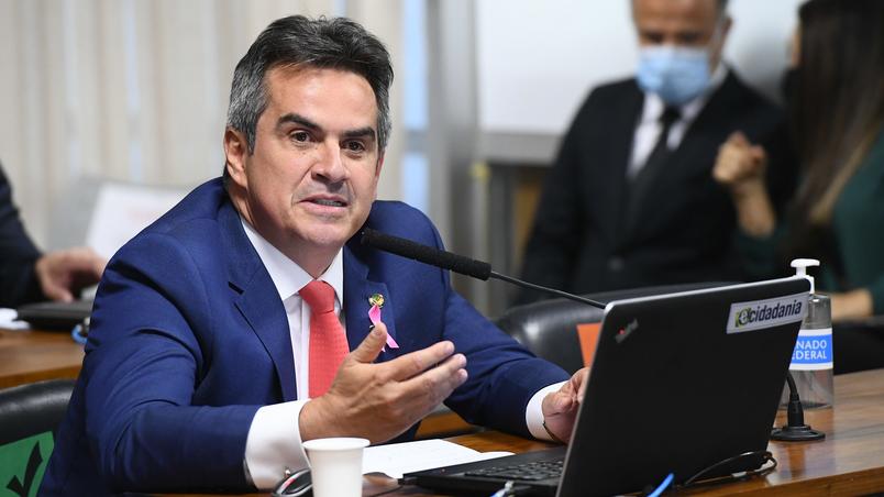 Imagem Ilustrando a Notícia: Ciro Nogueira deixa Senado para a mãe e assume cargo no governo após criticas a Bolsonaro