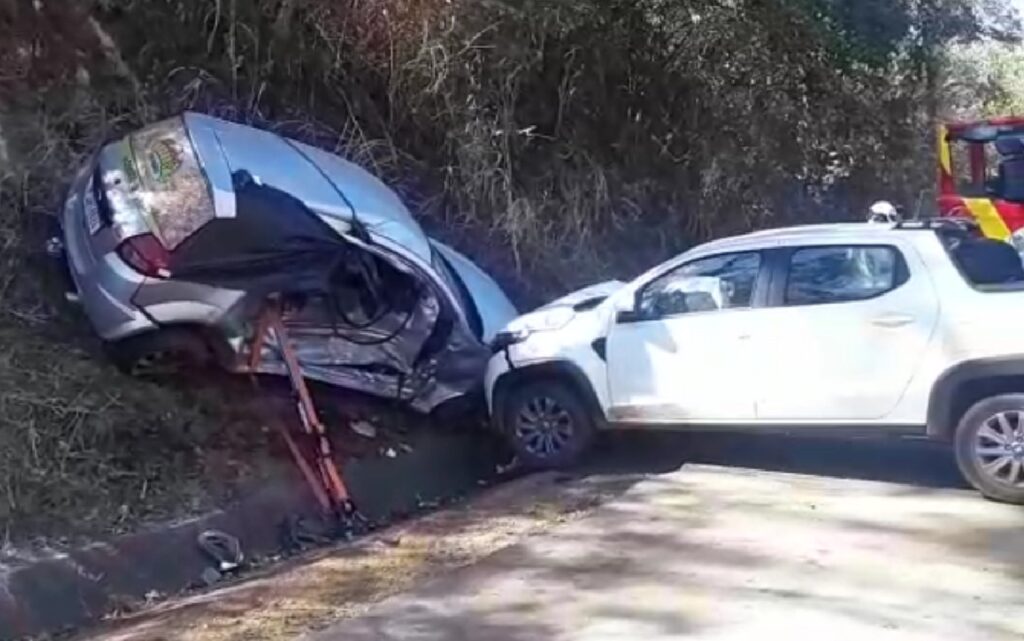Imagem Ilustrando a Notícia: Uma pessoa morre e outro fica ferido em acidente na BR-060, em Goiânia