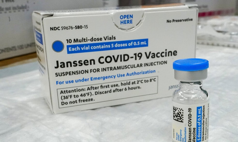 Imagem Ilustrando a Notícia: EUA colocam alerta sobre síndrome autoimune em vacina da Janssen