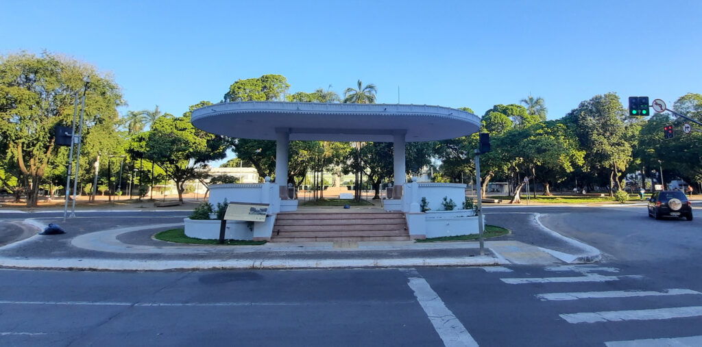 Imagem Ilustrando a Notícia: Iphan analisa instalação de pontos do BRT na obra na Praça Cívica