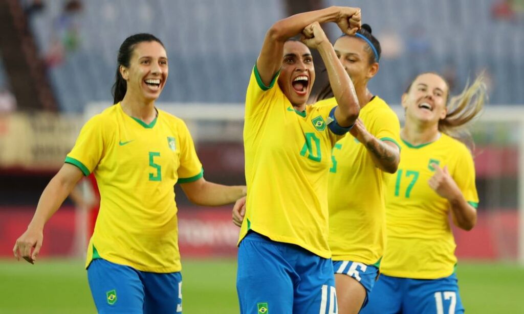 Imagem Ilustrando a Notícia: Brasil estreia com goleada sobre a China no futebol feminino