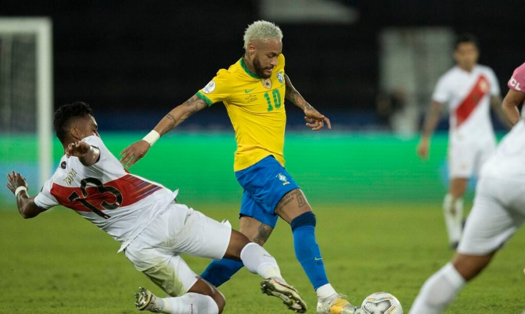 Imagem Ilustrando a Notícia: Brasil e Peru decidem vaga na final da Copa América nesta segunda-feira (05)
