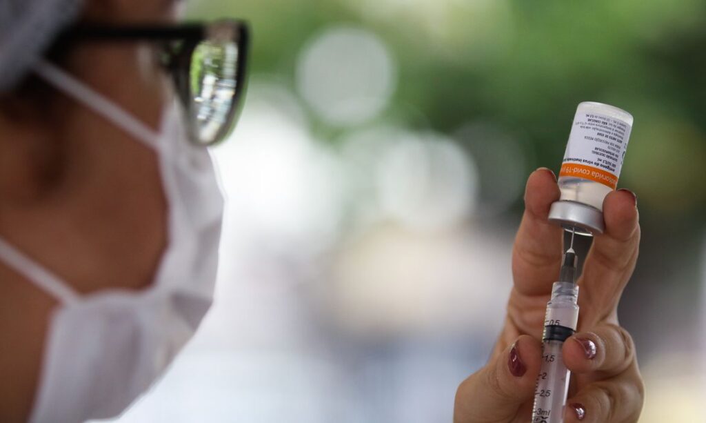 Imagem Ilustrando a Notícia: Goiânia inicia vacinação de pessoas de 39 anos