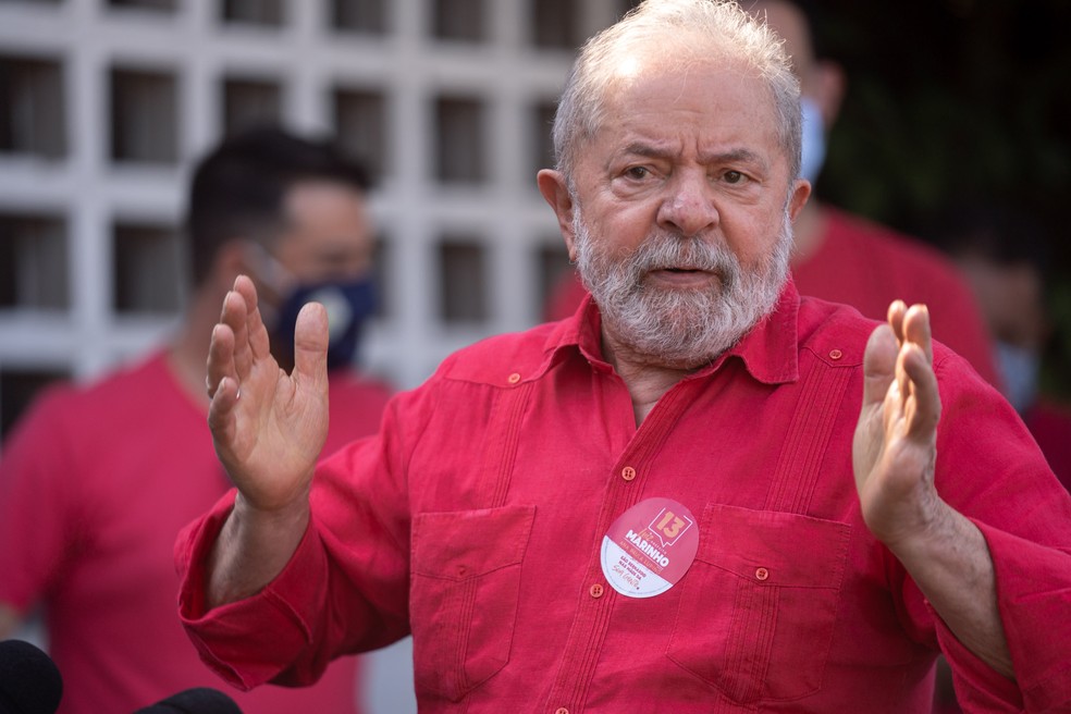 Imagem Ilustrando a Notícia: Em entrevista a rádio goiana, Lula condena pregação de ódio de Bolsonaro e diz que Brasil tem solução