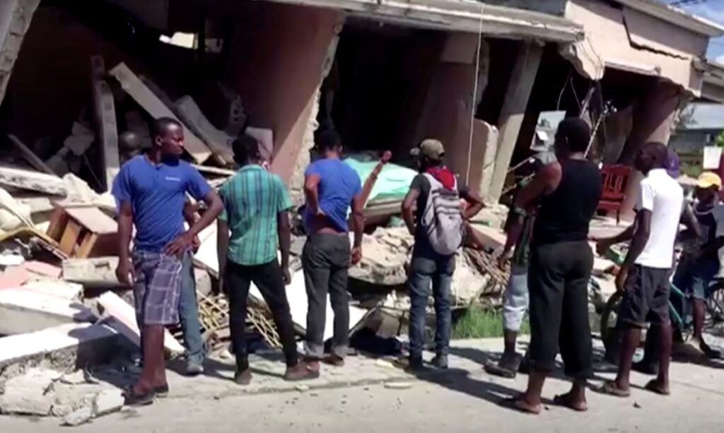 Imagem Ilustrando a Notícia: Balanço de mortos no Haiti quase duplicou em 24 horas