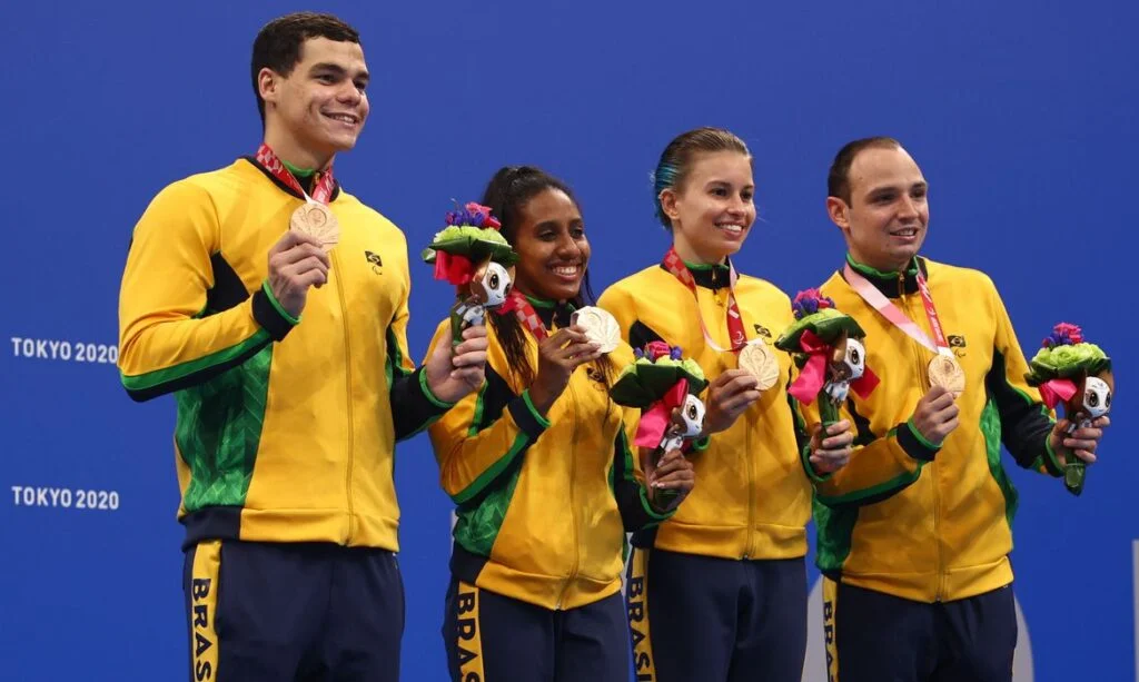 Brasil lidera Sul-Americano nas medalhas & nas pontuações - Best Swimming