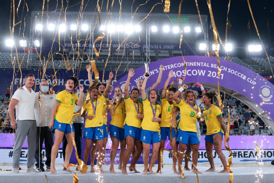Imagem Ilustrando a Notícia: Seleção Brasileira Feminina de Beach Soccer é campeã da Copa Intercontinental