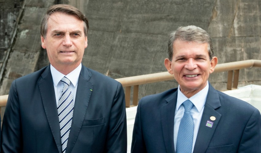 Imagem Ilustrando a Notícia: Com alta dos combustíveis, Petrobras lucra R$ 42,8 bi e vai repassar R$ 9 bi à União