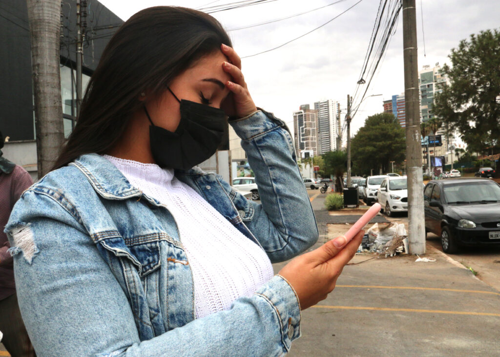 Imagem Ilustrando a Notícia: 4 mil motoristas de aplicativos abandonam plataformas em Goiânia