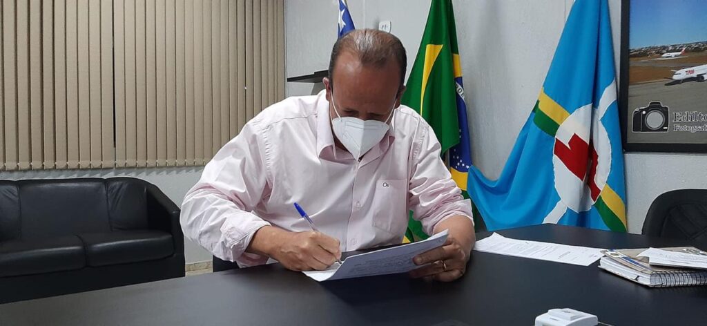 Imagem Ilustrando a Notícia: Após liminar da Justiça, prefeito de Caldas Novas anuncia volta às aulas presenciais na cidade