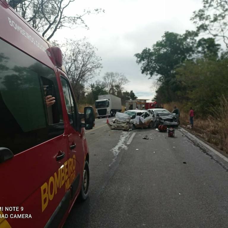 Imagem Ilustrando a Notícia: PRF registra duas mortes e 20 acidentes nas BRs que cortam Goiás