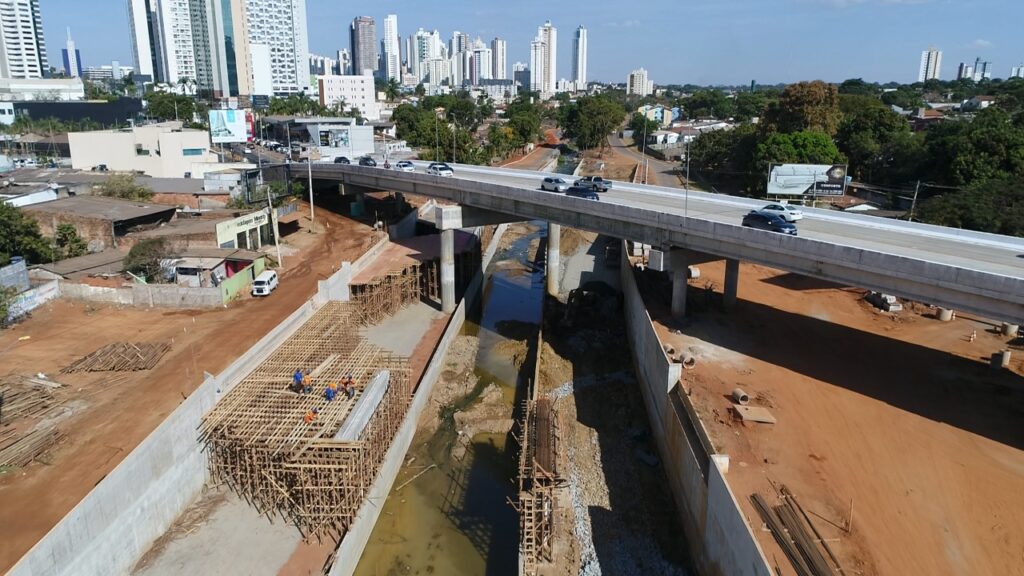 Imagem Ilustrando a Notícia: Complexo Viário Jamel Cecílio tem 82% das obras prontas e deve ser entregue em novembro
