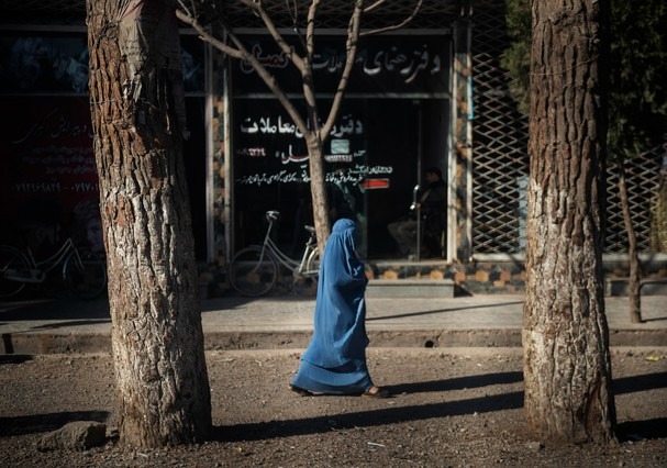 Imagem Ilustrando a Notícia: Afeganistão: como os atuais eventos afetam as mulheres e o perigo do extremismo